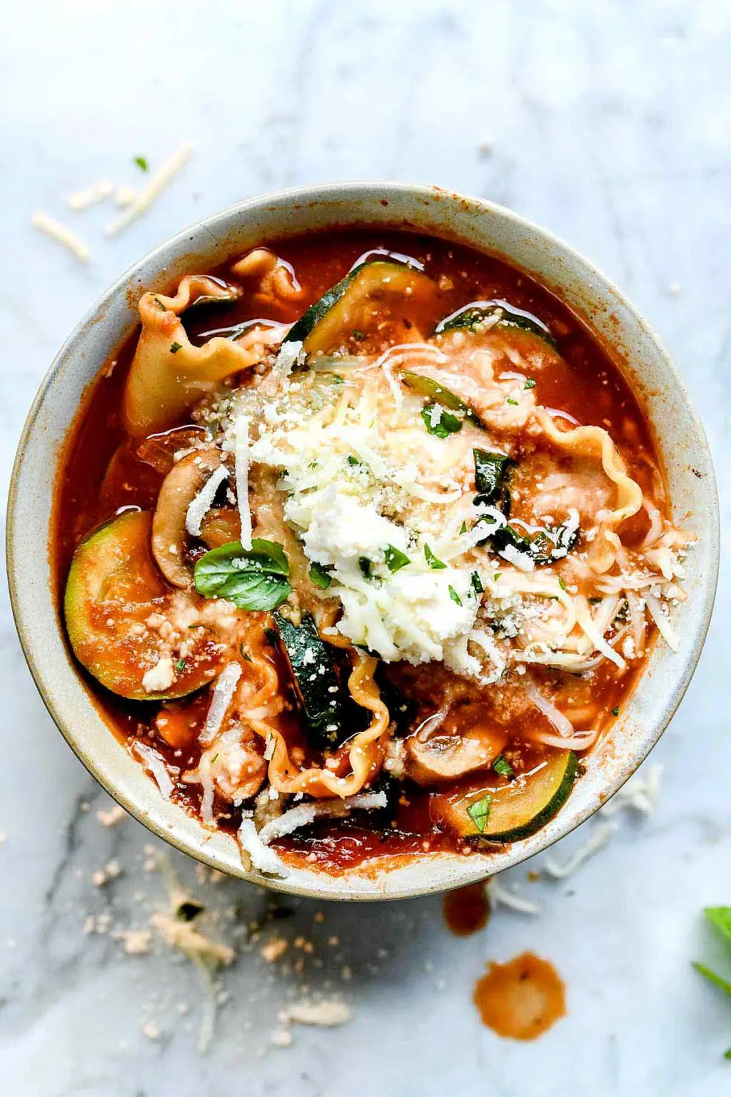 25 Easy Summer Crockpot Recipes 22 Crockpot Vegtarian Lasagna Soup 058