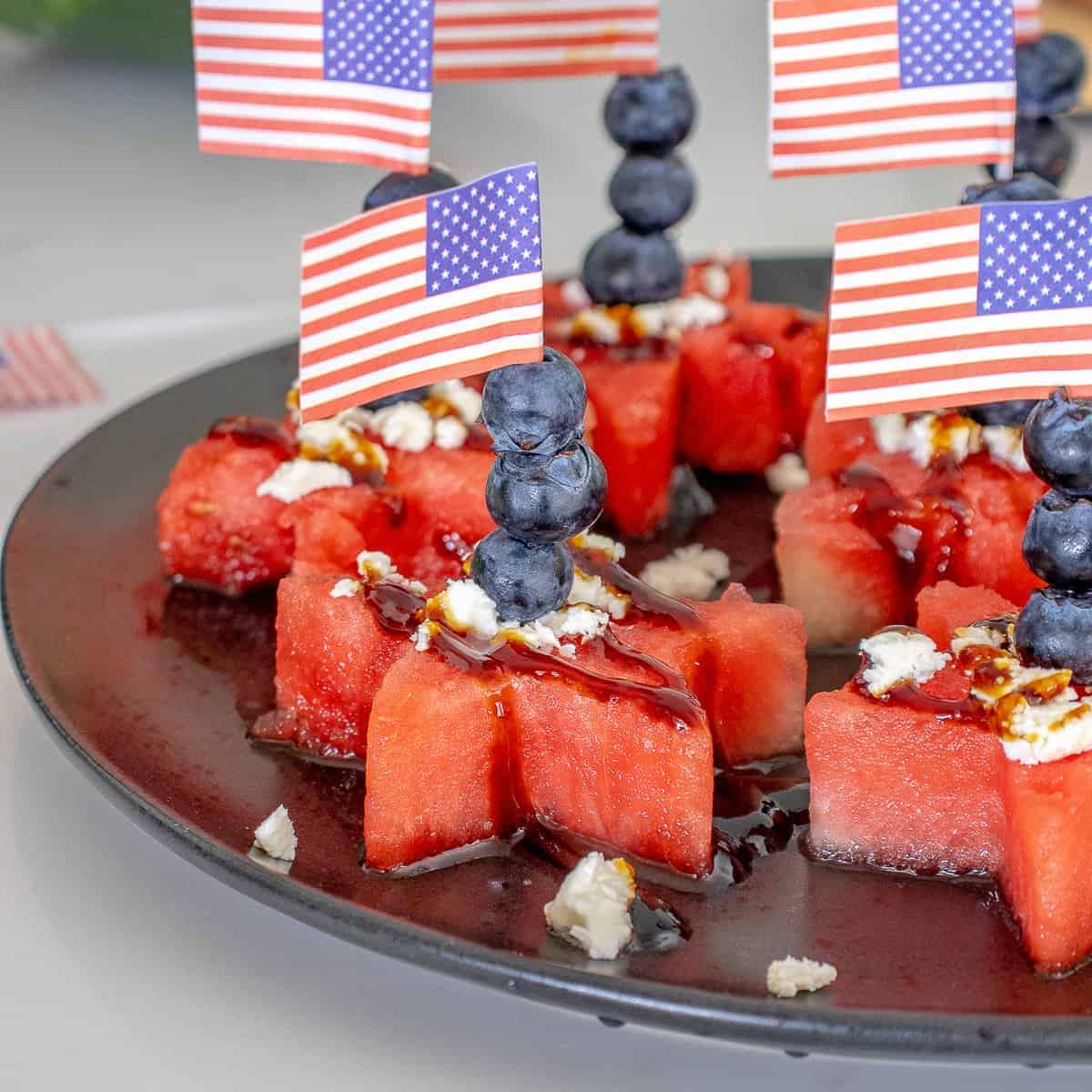 17 Easy Patriotic Treats 15 watermelon stars summer appetizer 1 10