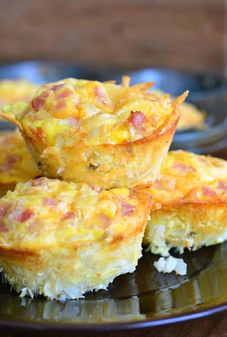 31 Easy Egg Breakfast Recipes 9 Ham and Cheese Egg Hashbrown Muffins 3