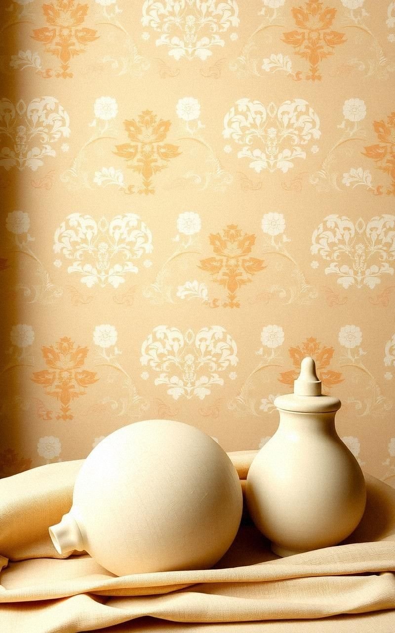 Cream and Beige Damask Wallpaper for Warm Elegance